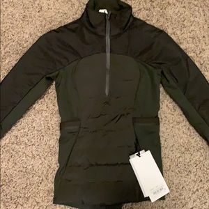 Lululemon down for it all pullover